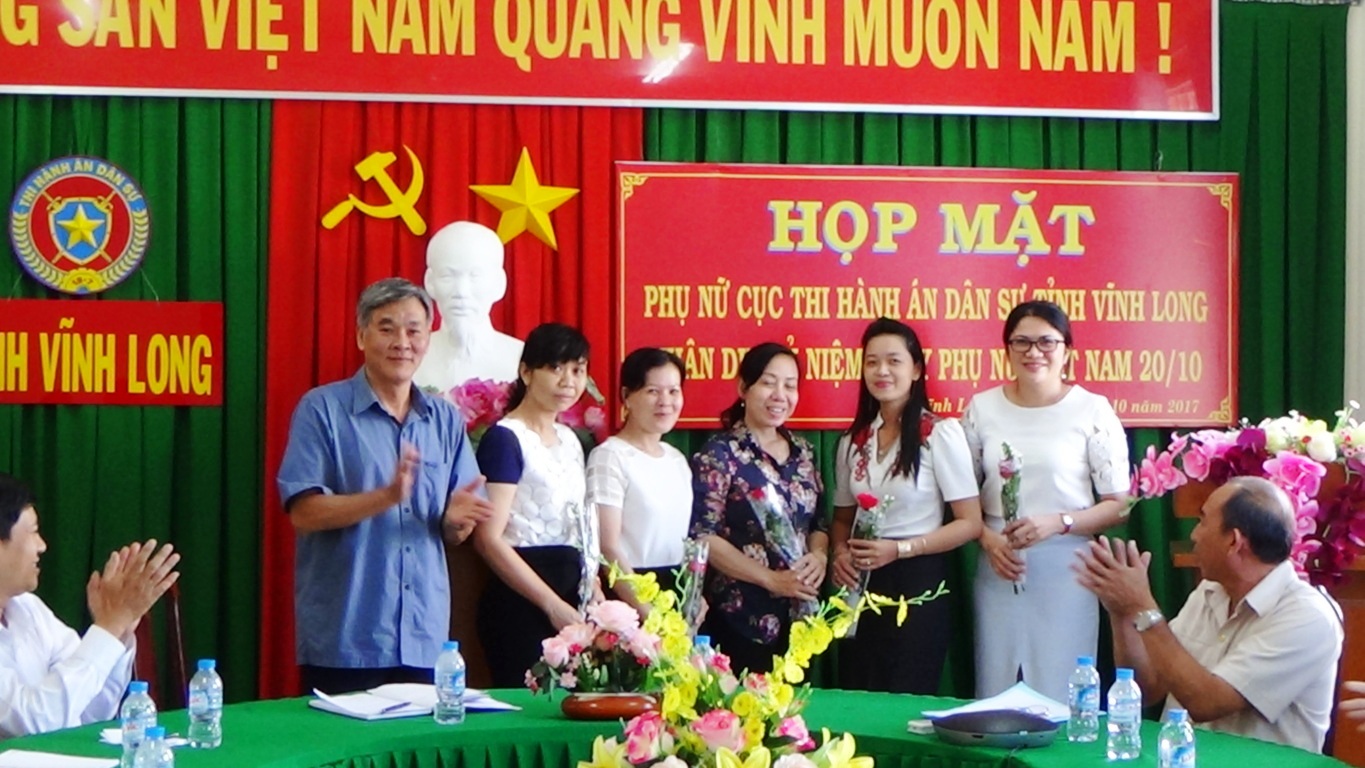 Nhân kỷ niệm 87 năm Ngày Phụ nữ Việt Nam (20/10/193 - 20/10/2017)